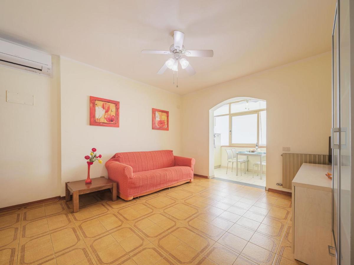 Apartment Dei Fiori By Interhome ลิโด ดิ กามาโยเร ภายนอก รูปภาพ